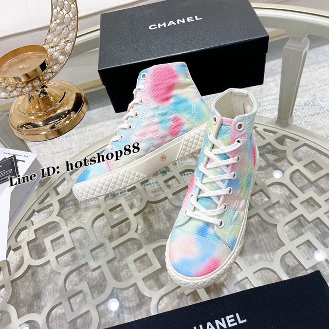 Chanel最新初秋爆炸新品電繡菱格餅乾鞋 香奈兒帆布高幫鞋 dx1653